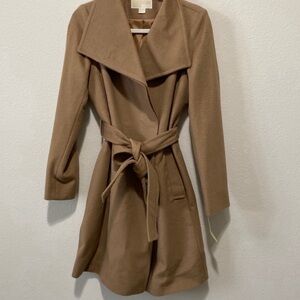 - Michael Kors Belted Asymmetrical wool Blend Trench size SM